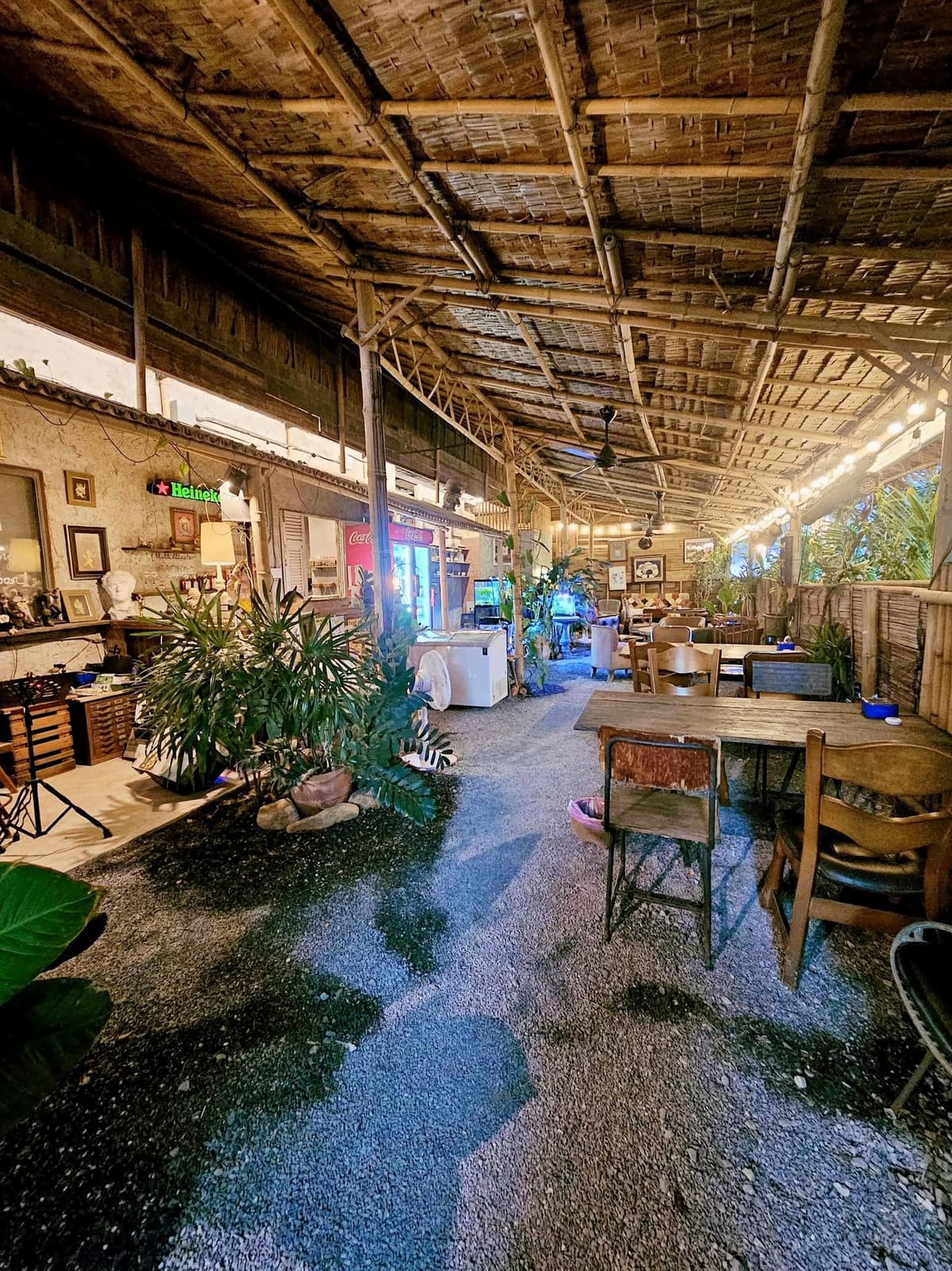 Pim's Kitchen interior — dining area